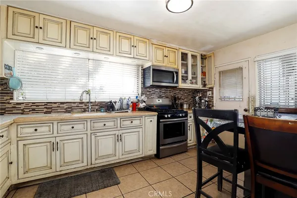 $549,000 | 1700 East Orchard Street, Compton, CA 90221