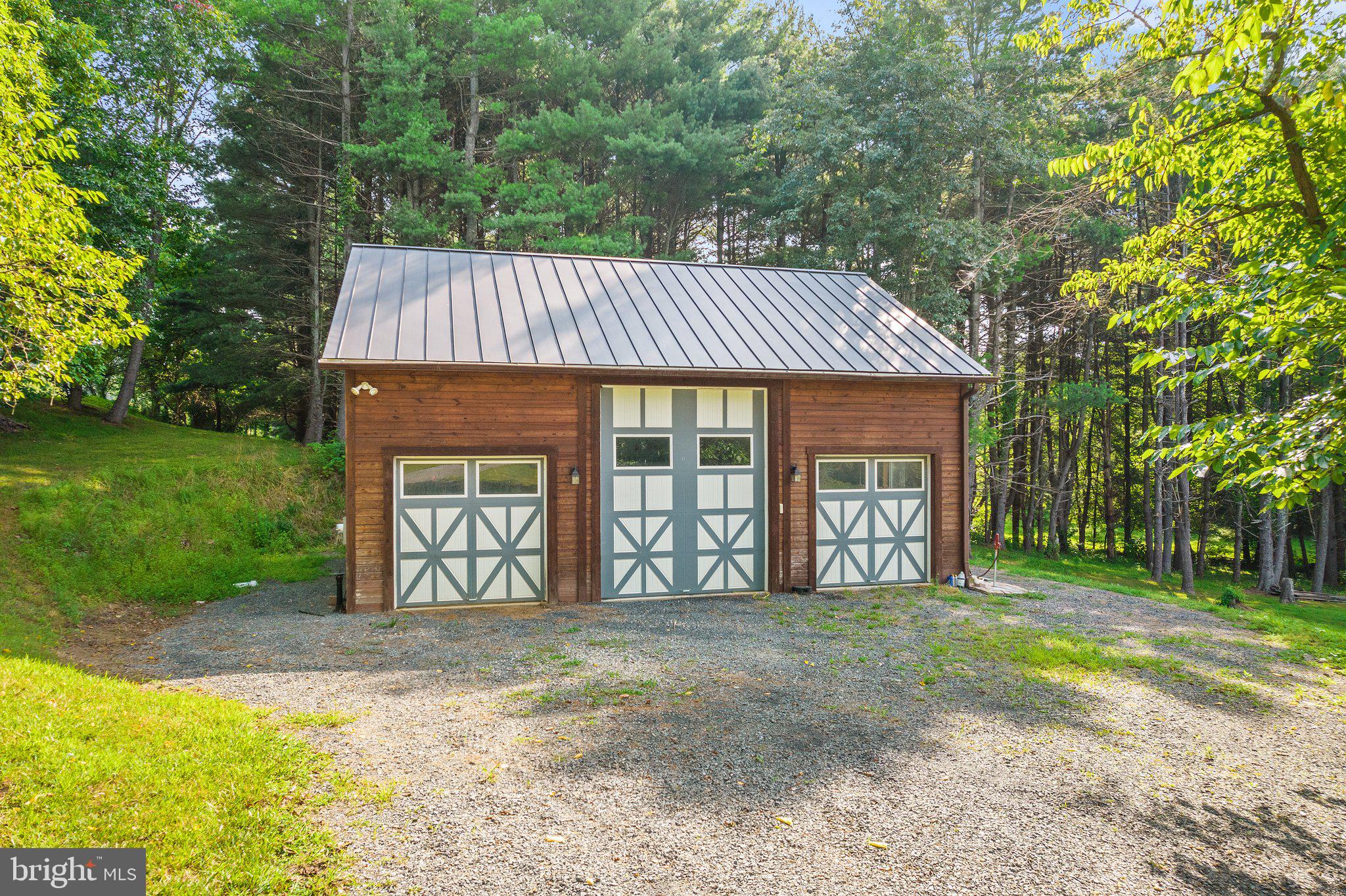 12147 Moss Hollow Road Markham, VA 22643 - Photo 40 of 46 Barn with standing seam roof.