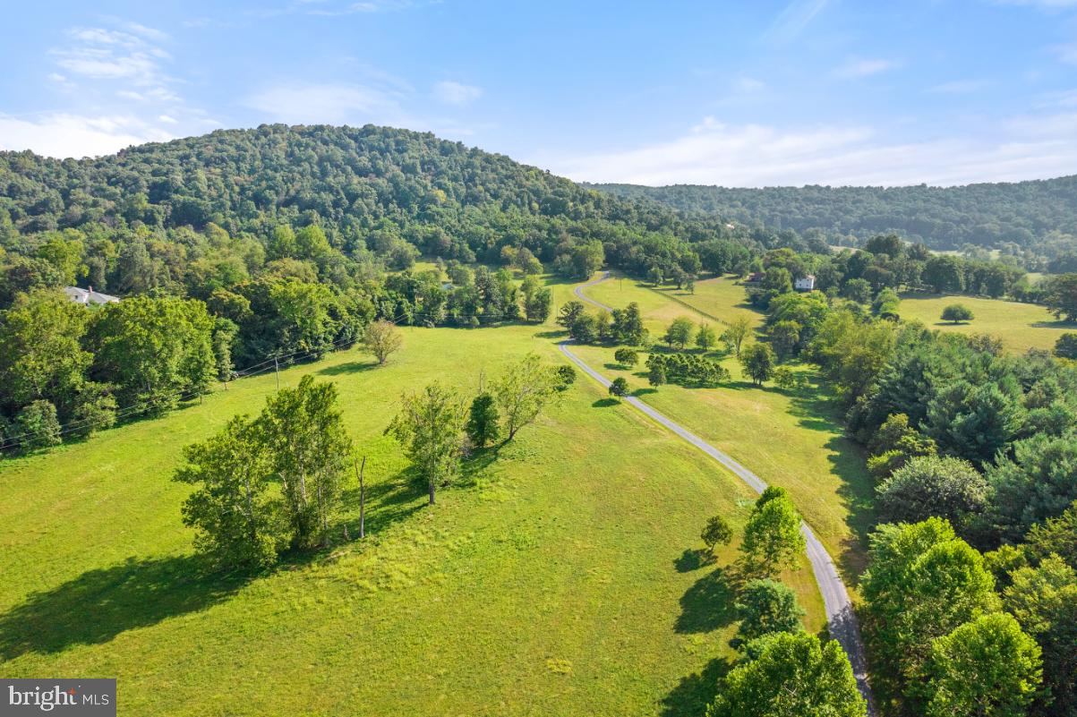 12147 Moss Hollow Road Markham, VA 22643 - Photo 43 of 46 Gallery Image 43