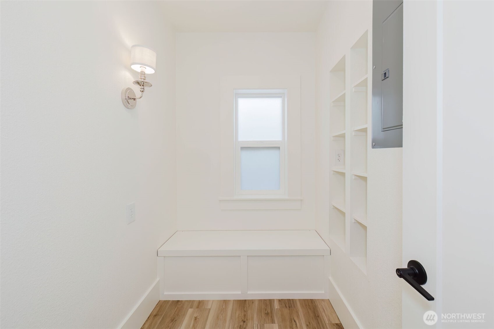 1540 7th Street Bremerton, WA 98337 - Photo 16 of 36 close up of a white marble wall