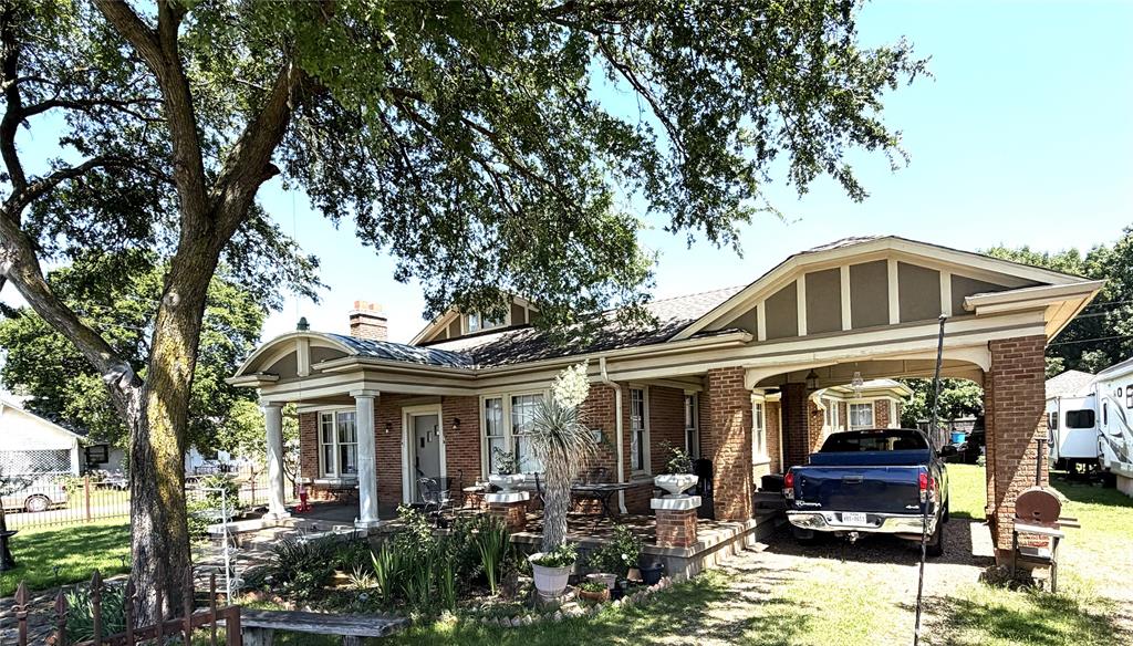 406 Walnut Street Forreston, TX 76041 - Photo 2 of 30