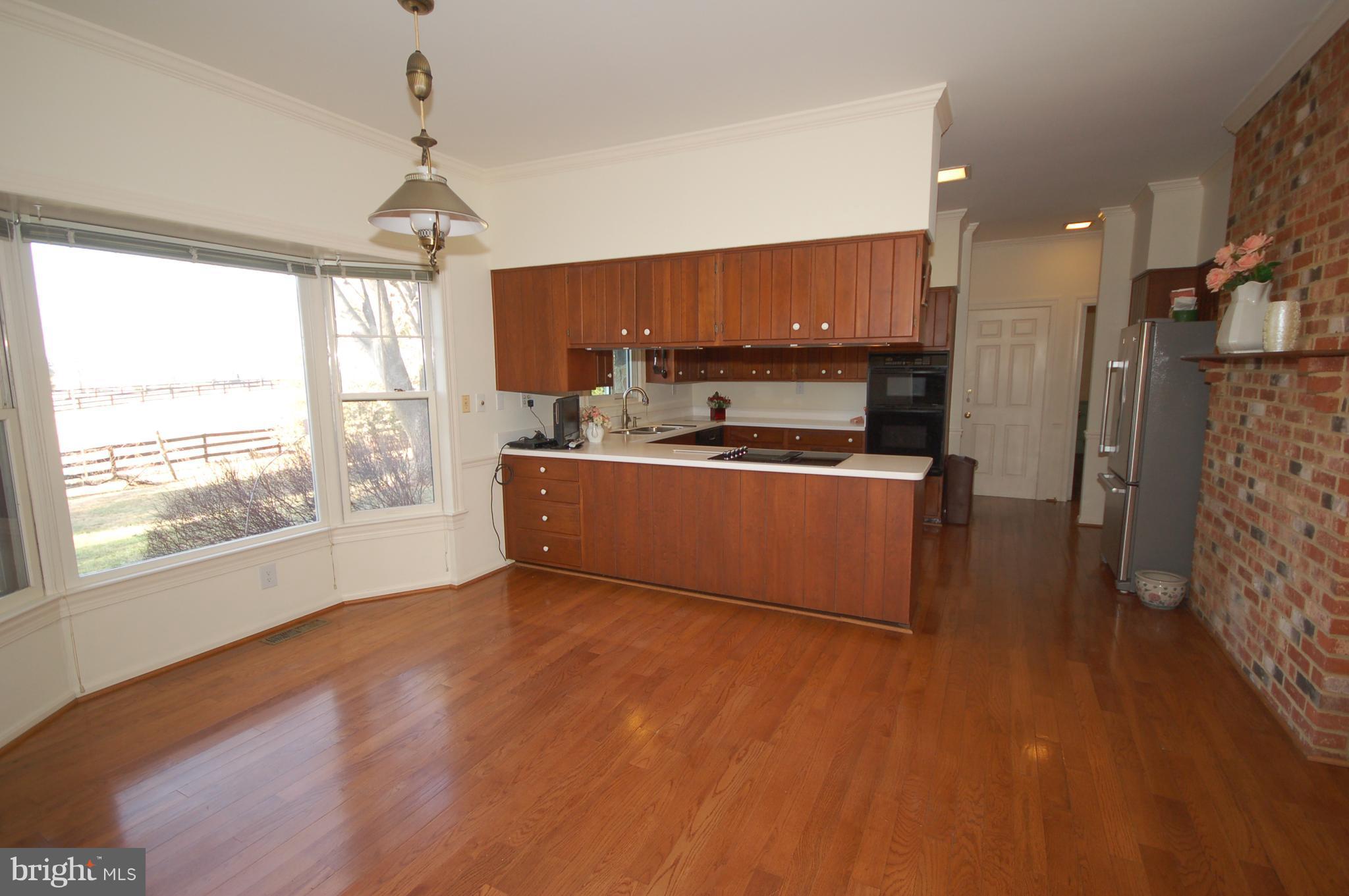 16749 Ivandale Road Hamilton, VA 20158 - Photo 5 of 28 Kitchen
