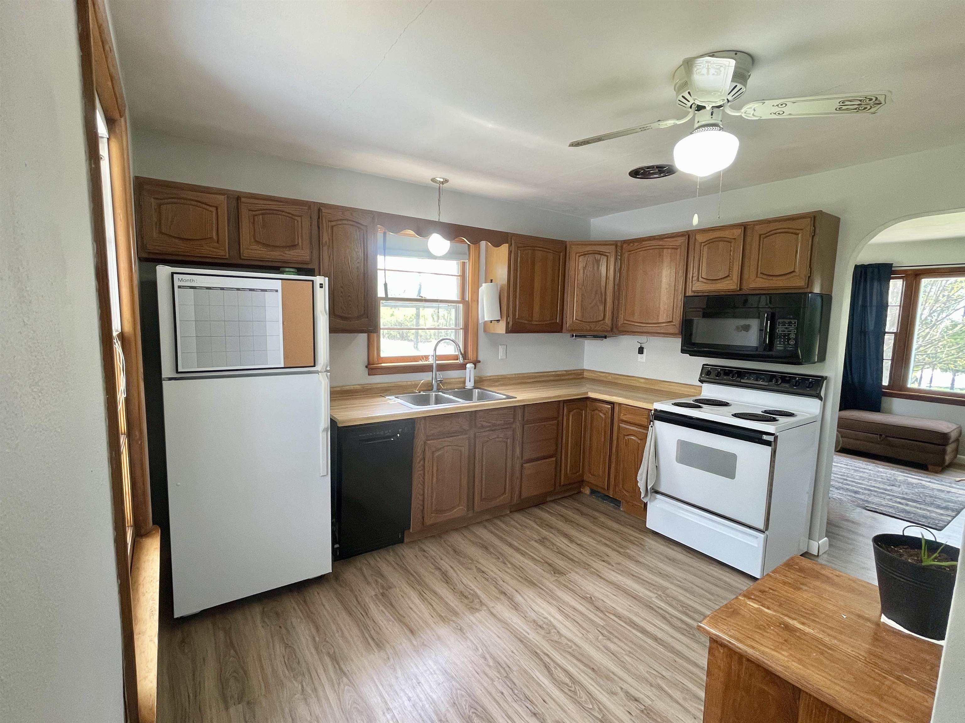 N5846 Dunning Road Pardeeville, WI 53954 - Photo 10 of 62