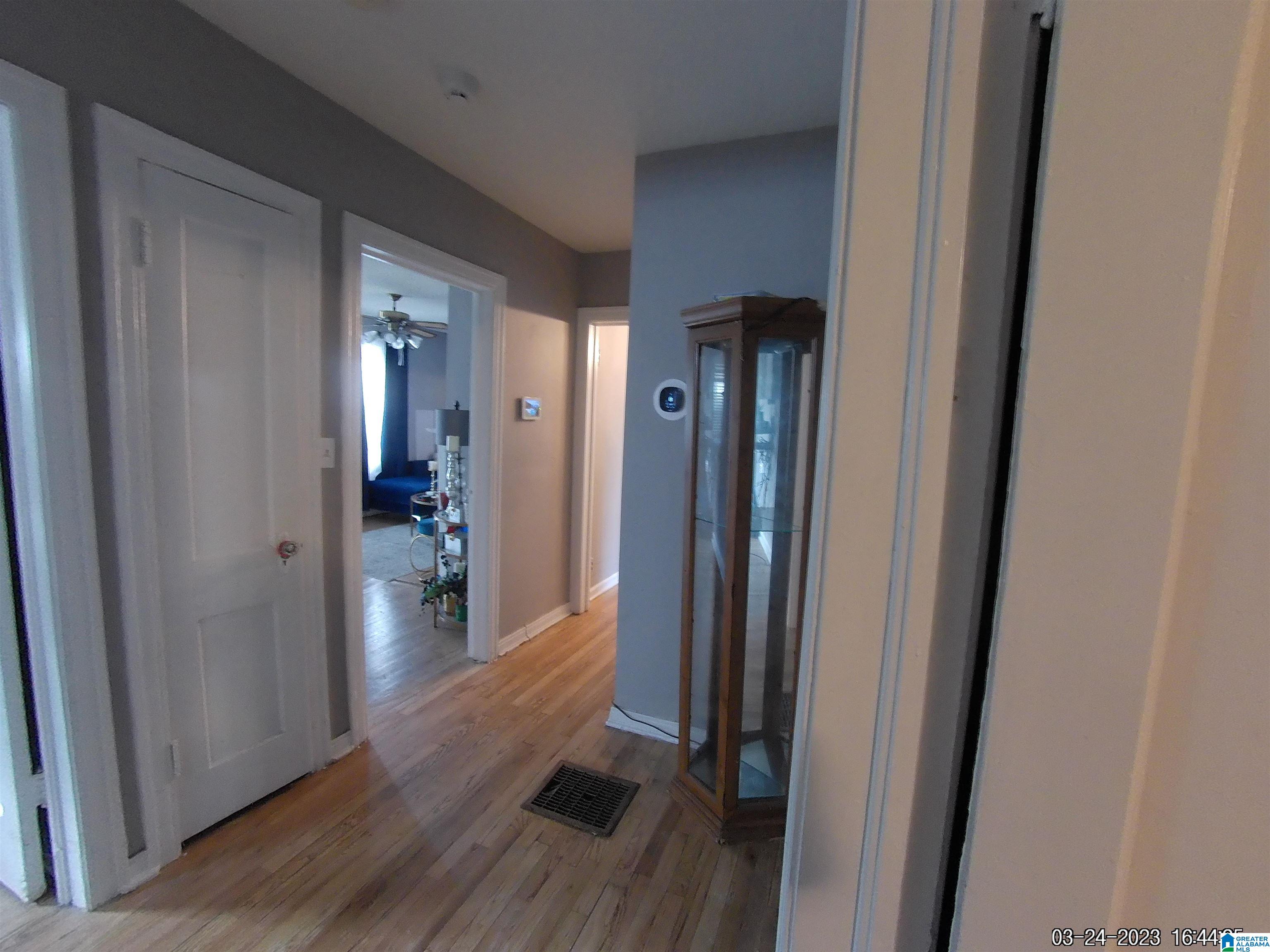 705 Center Place Southwest Birmingham, AL 35211 - Photo 14 of 30