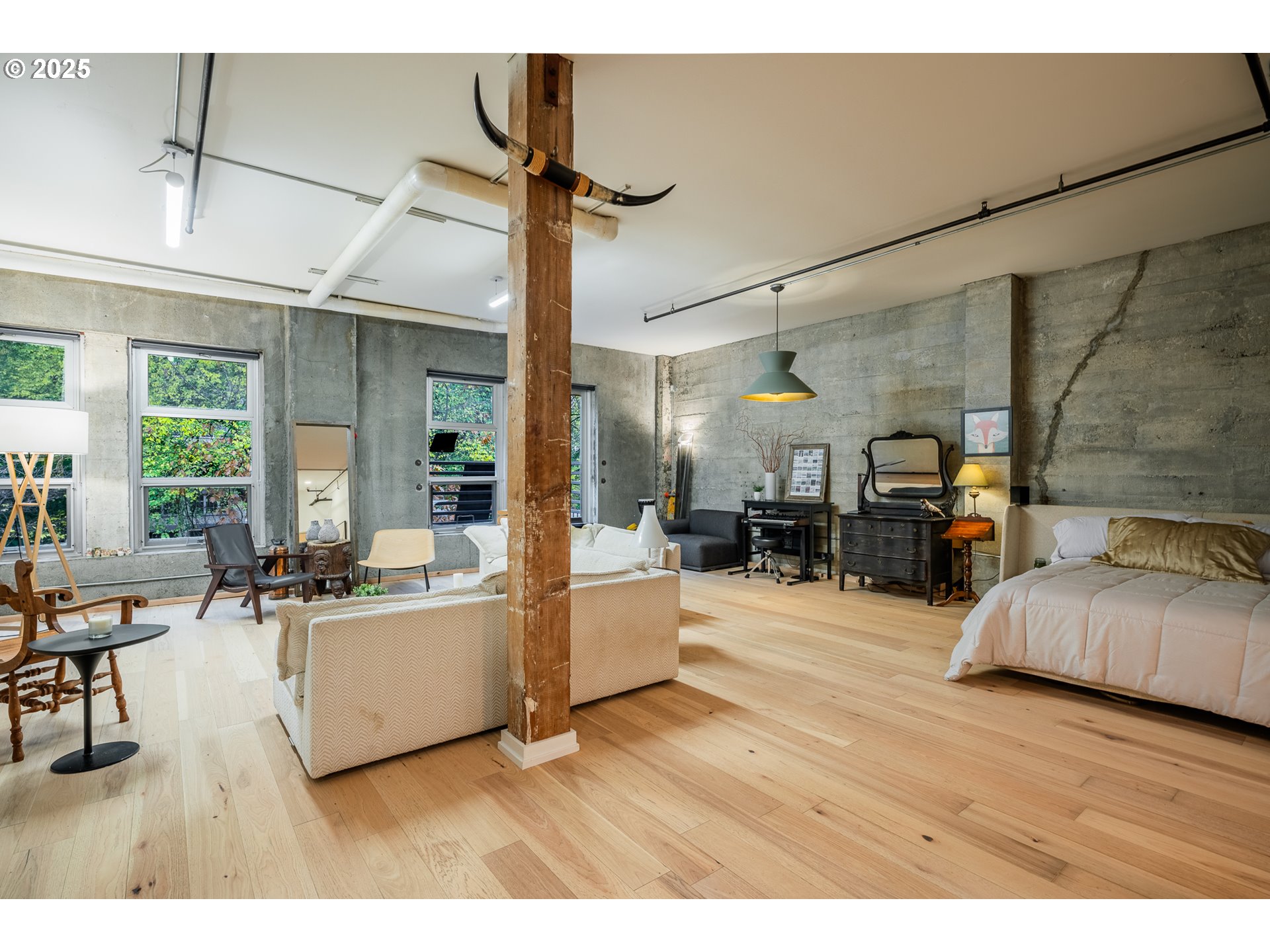 725 Northwest Flanders Street, Unit 304 Portland, OR 97209 - Photo 13 of 42