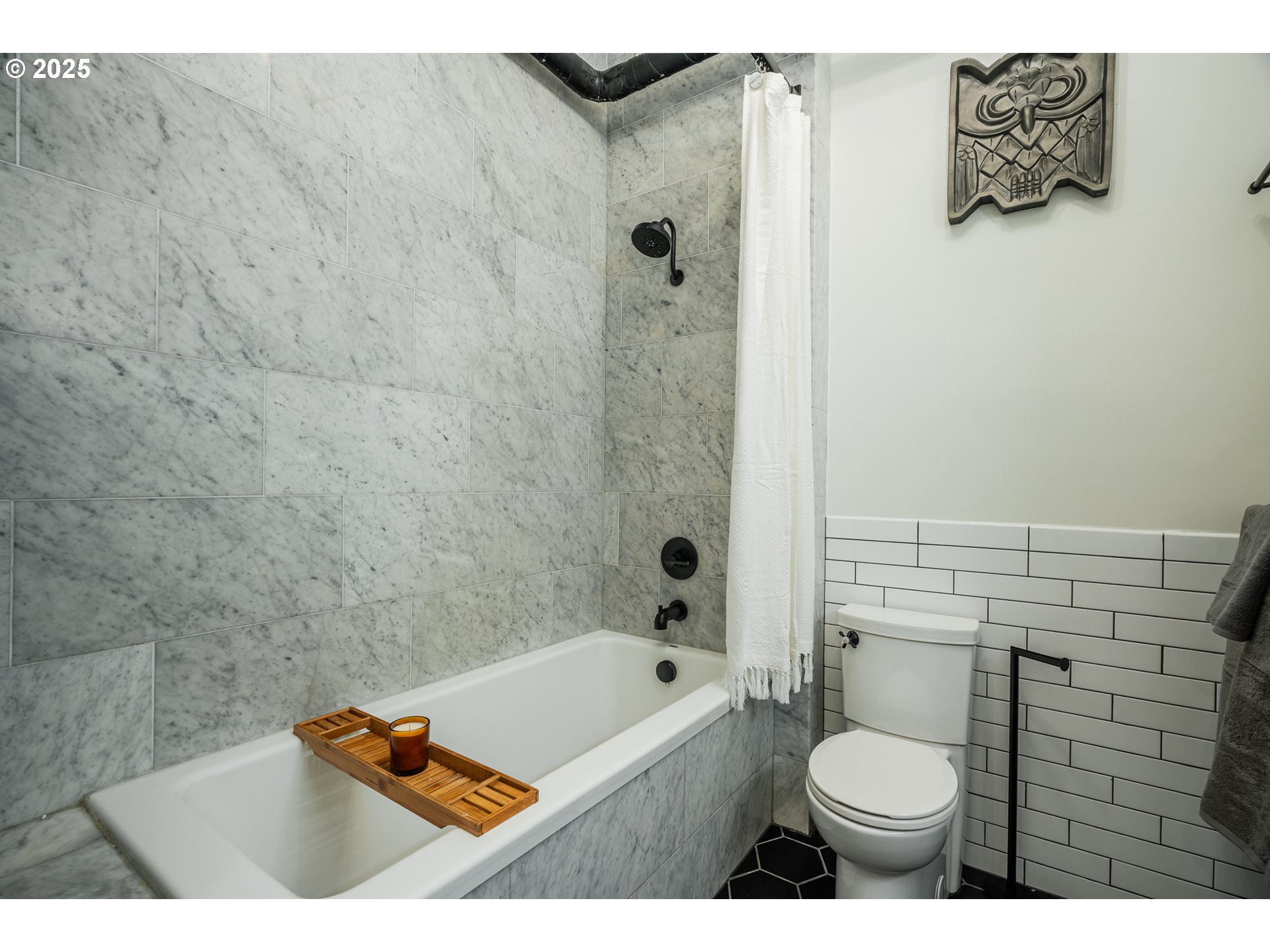 725 Northwest Flanders Street, Unit 304 Portland, OR 97209 - Photo 26 of 42