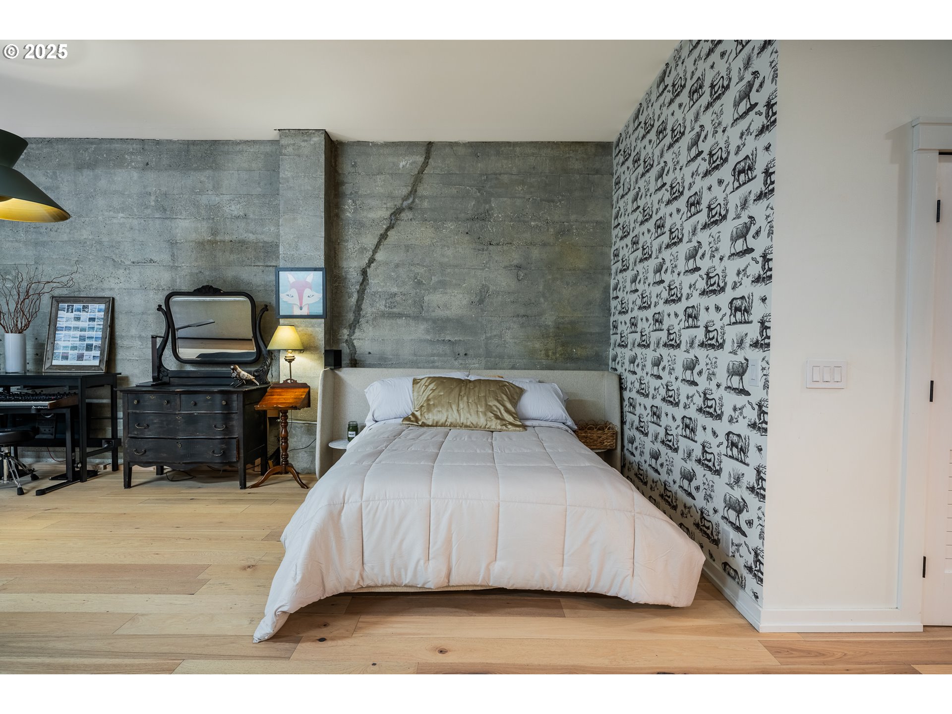 725 Northwest Flanders Street, Unit 304 Portland, OR 97209 - Photo 27 of 42