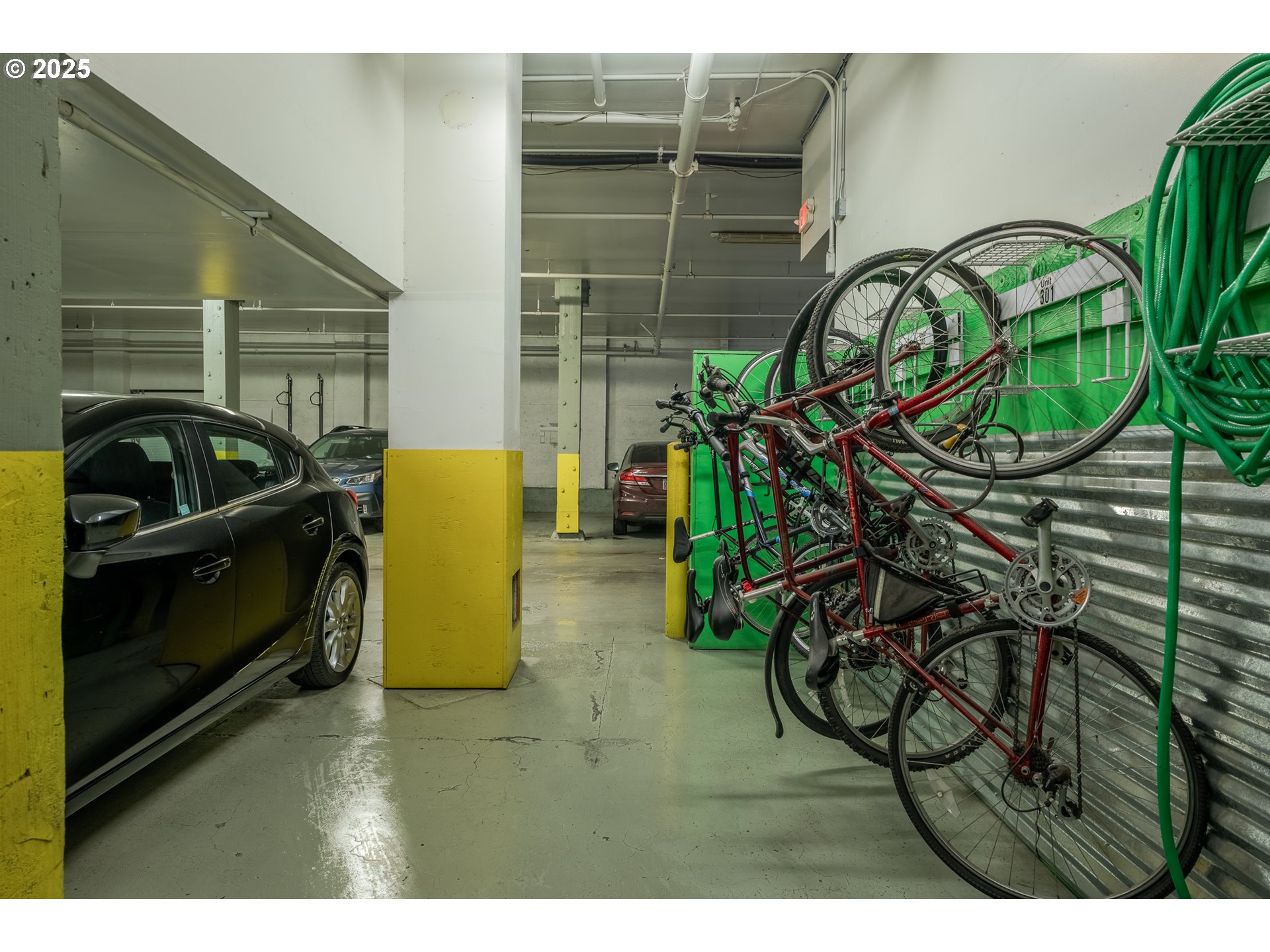 725 Northwest Flanders Street, Unit 304 Portland, OR 97209 - Photo 31 of 42