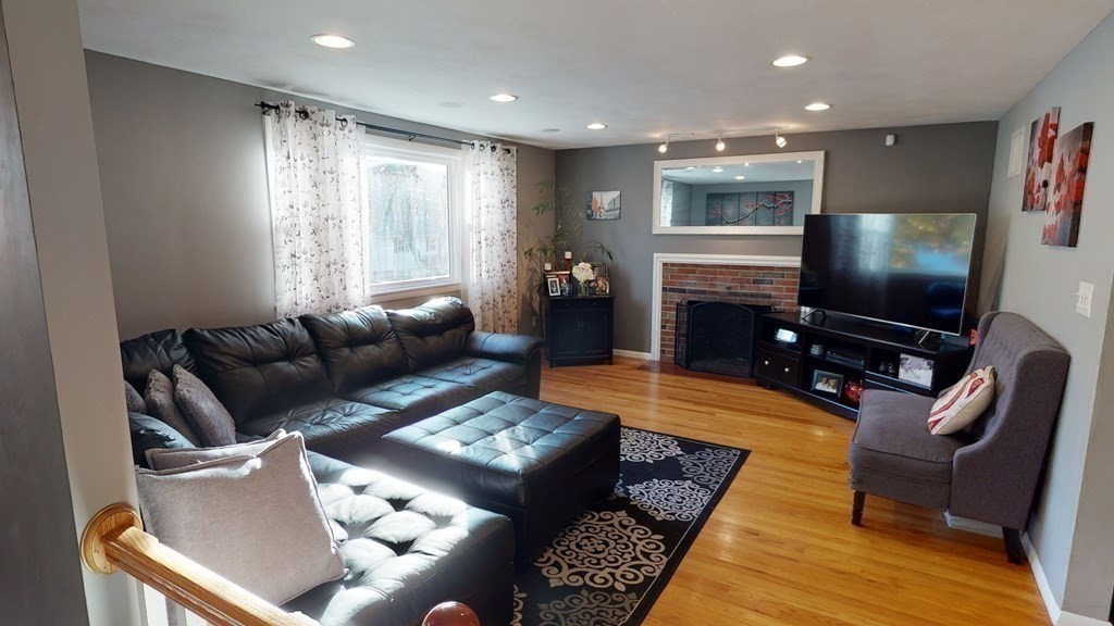 8 Diane Road Peabody, MA 01960 - Photo 12 of 28 Gallery Image 12