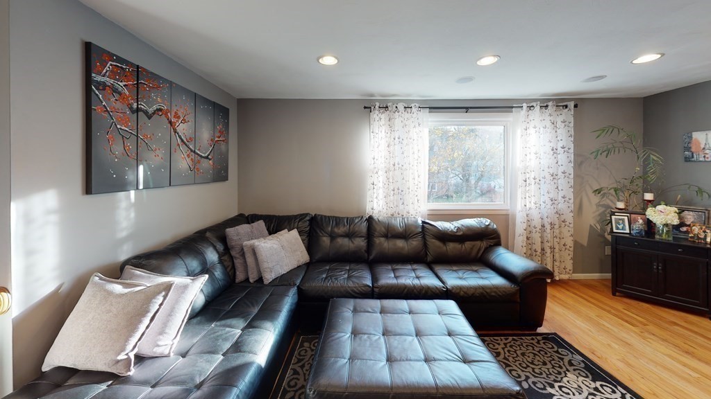 8 Diane Road Peabody, MA 01960 - Photo 13 of 28 Gallery Image 13