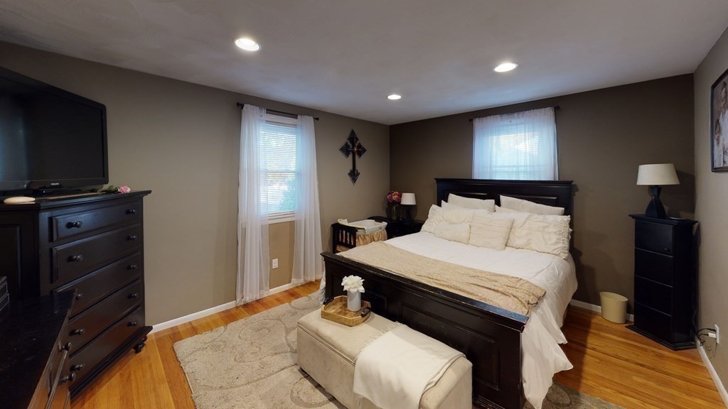 8 Diane Road Peabody, MA 01960 - Photo 16 of 28 Gallery Image 16