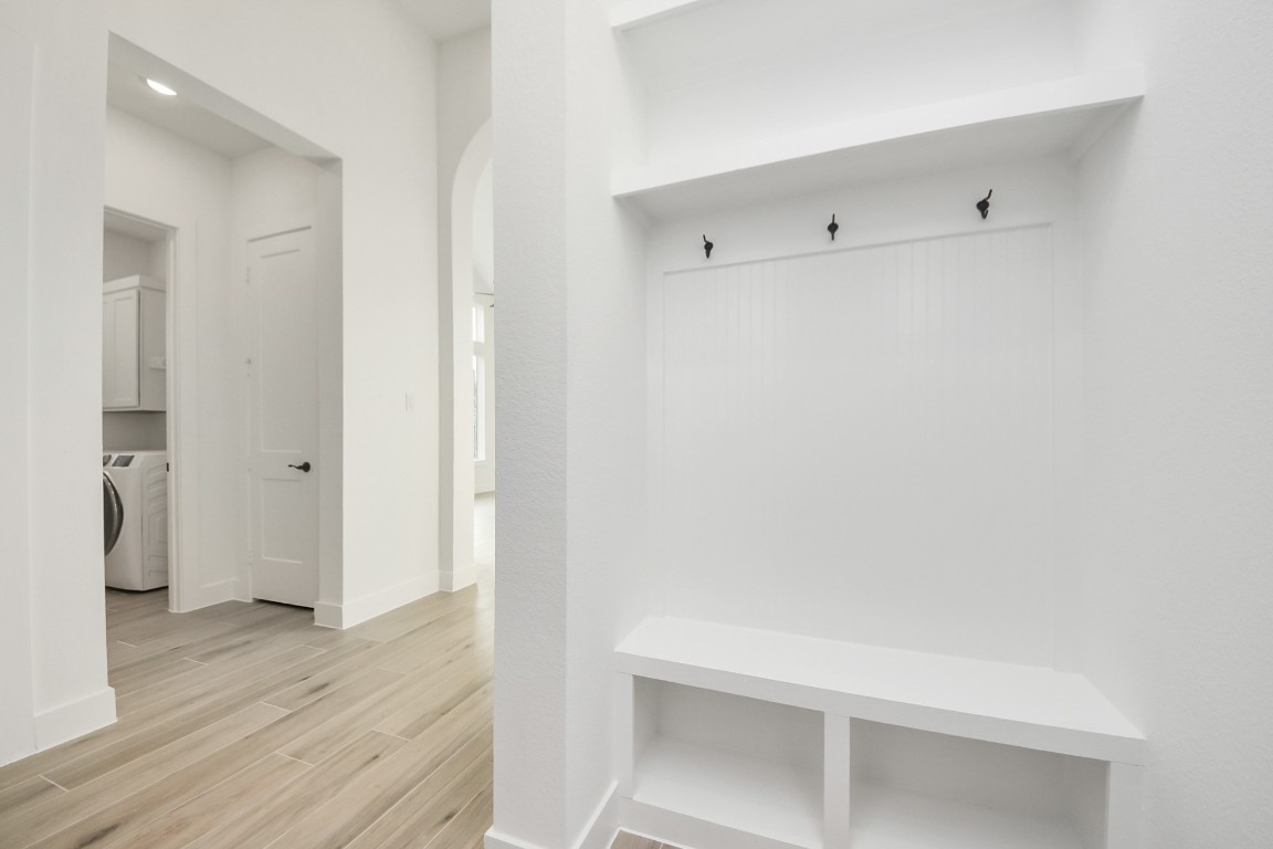 9519 Chateau Hill Manvel, TX 77578 - Photo 23 of 35 a view of an empty walk in closet