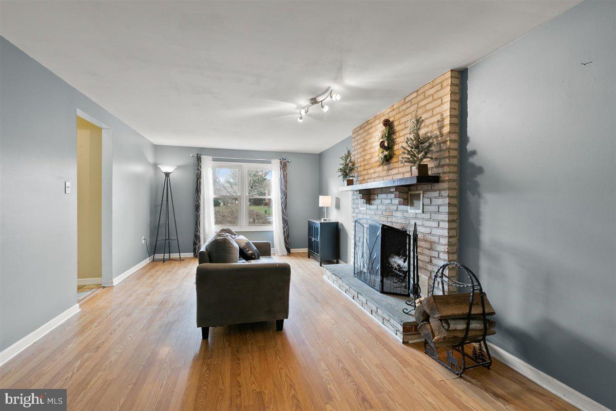 579 Crosswinds Drive Lititz, PA 17543 - Photo 40 of 64 Huge Family room