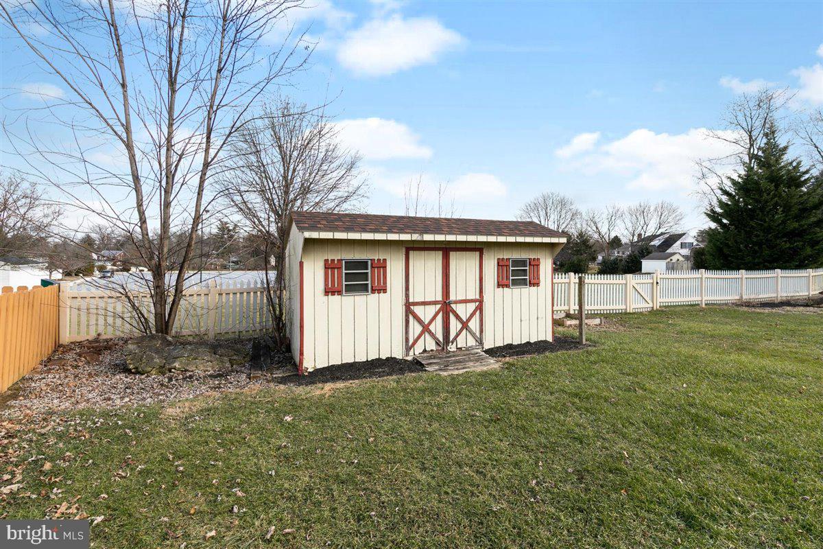 579 Crosswinds Drive Lititz, PA 17543 - Photo 7 of 64 Storage/pool shed