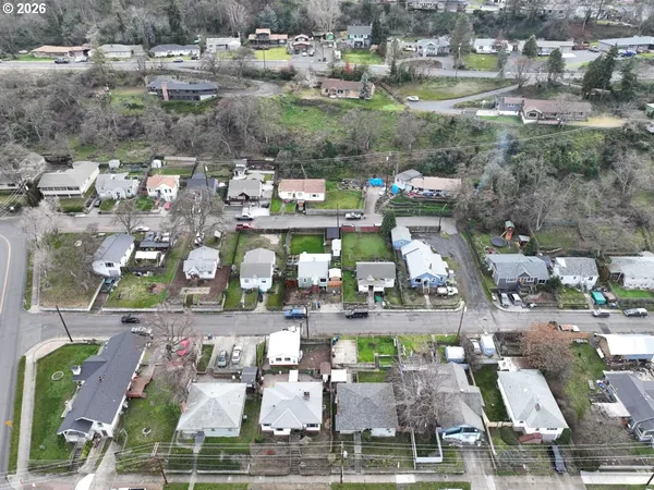 $369,000 | 724 East 14th Street, The Dalles, OR 97058