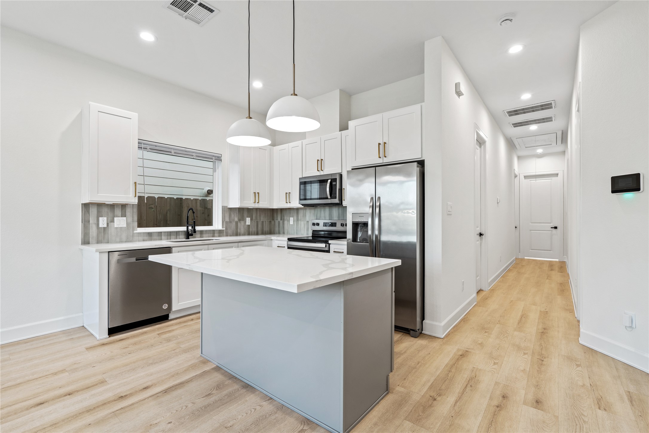 8324 Corinth Street, Unit A Houston, TX 77051 - Photo 12 of 28