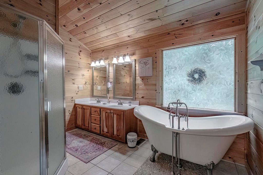 781 Mangum's Trail Blue Ridge, GA 30513 - Photo 37 of 65 Primary Suite