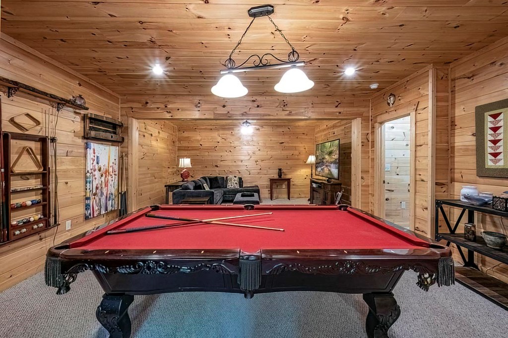 781 Mangum's Trail Blue Ridge, GA 30513 - Photo 48 of 65 a view of a room with gym equipment
