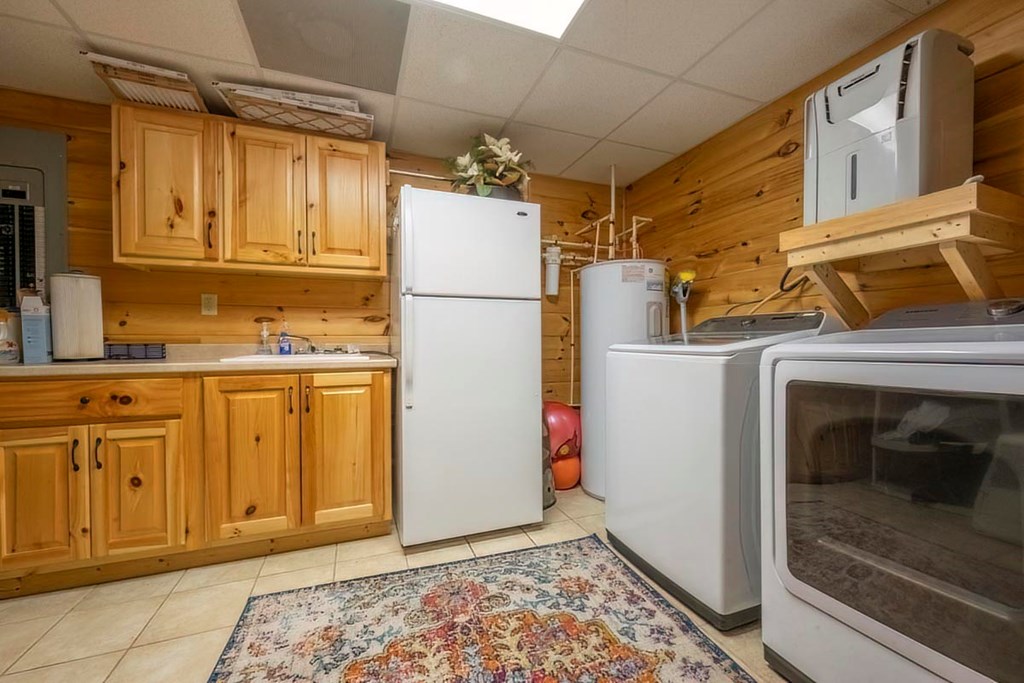 781 Mangum's Trail Blue Ridge, GA 30513 - Photo 52 of 65 a utility room with dryer and washer