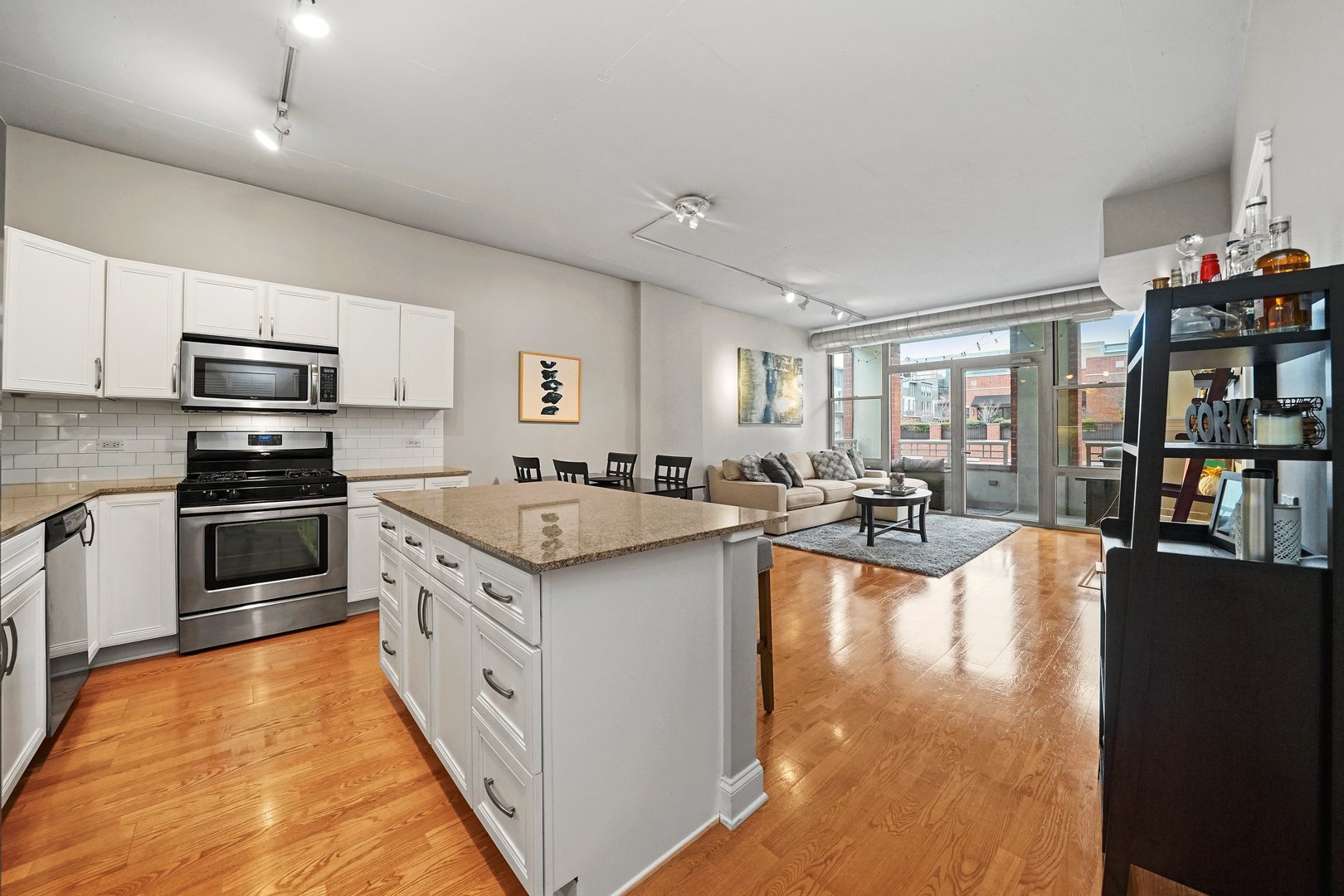 1001 West Madison Street, Unit 405 Chicago, IL 60607 - Photo 4 of 24