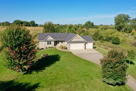 $470,000 | 7600 12th Street Northwest, Willmar, MN 56288