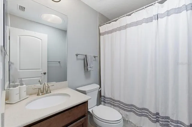 $600,000 | 6 Arena Lake Drive, Palm Coast, FL 32137