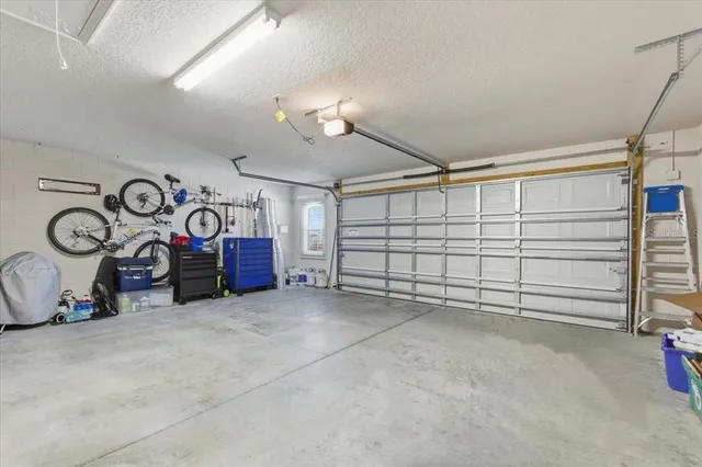 $600,000 | 6 Arena Lake Drive, Palm Coast, FL 32137