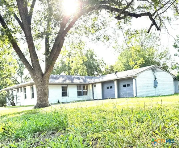 $265,000 | 302 Smith Street, Gonzales, TX 78629