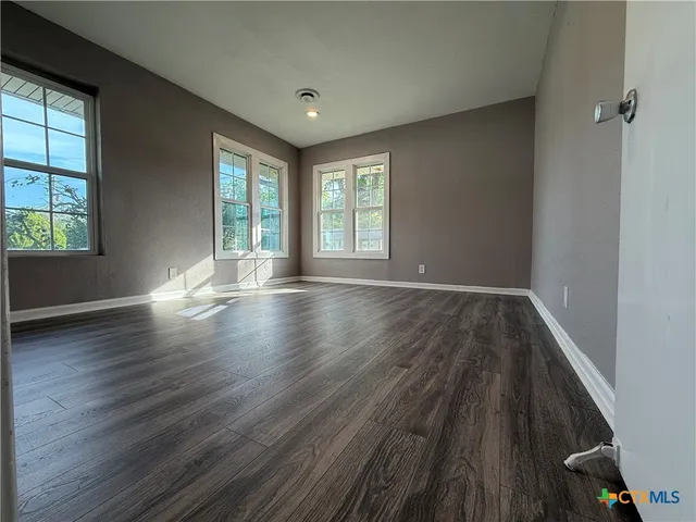 $265,000 | 302 Smith Street, Gonzales, TX 78629