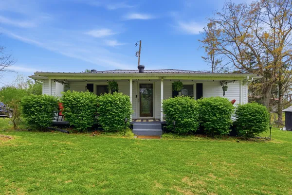 $320,000 | 595 Ky-2002, McKee, KY 40447