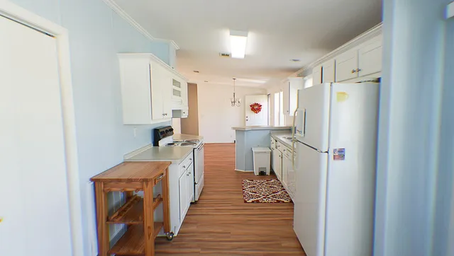 $2,500 | 7030 Southeast Ridgeway Terrace, Hobe Sound, FL 33455