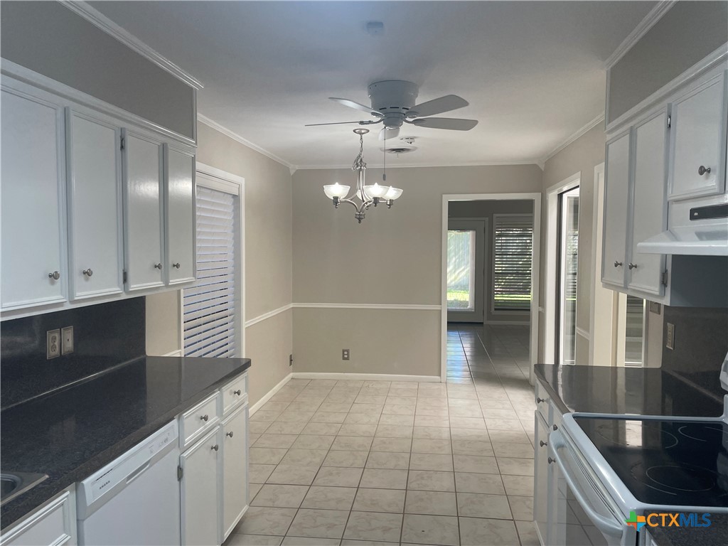101 Rio Vista Drive Victoria, TX 77904 - Photo 2 of 12