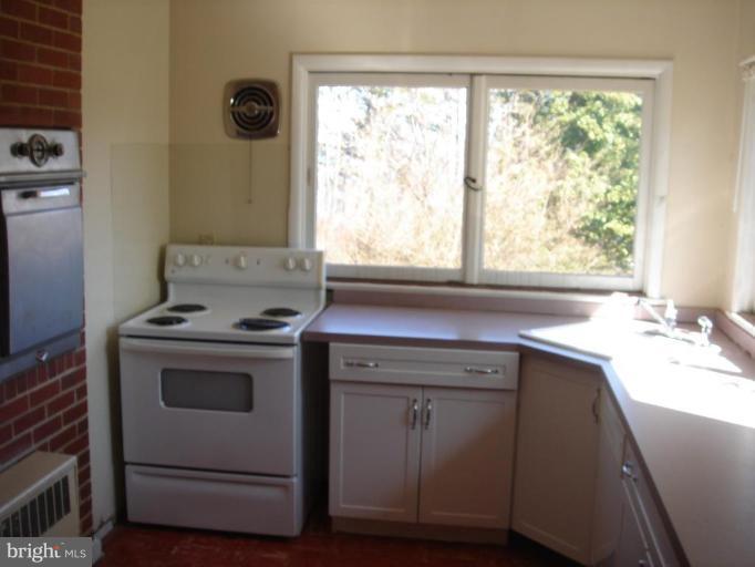 1164 Woodstock Road King George, VA 22485 - Photo 9 of 24 Kitchen #2