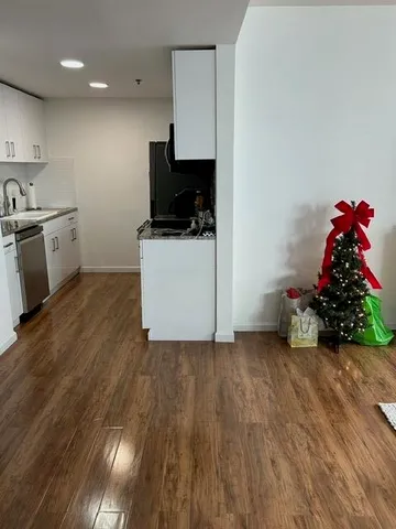 $3,950 | 2 Constitution Court, Unit 708, Hoboken, NJ 07030