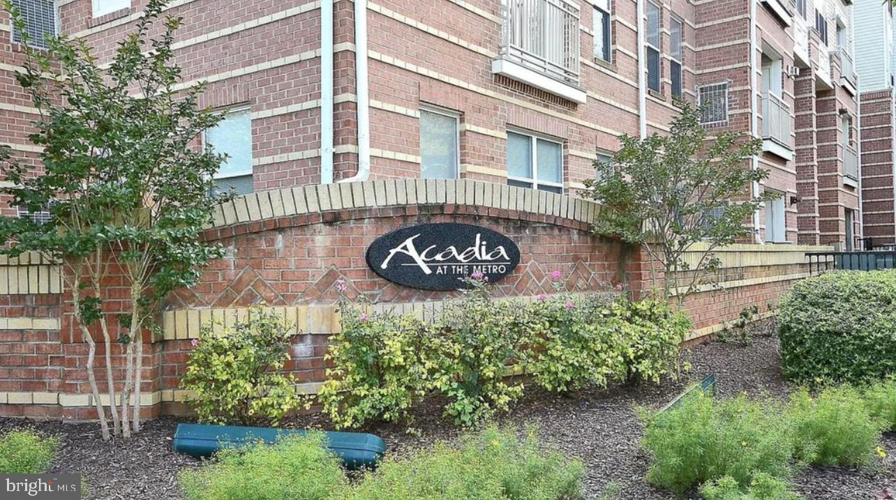 9480 Virginia Center Boulevard, Unit 119 Vienna, VA 22181 - Photo 17 of 17 a sign that is sitting in front of a building