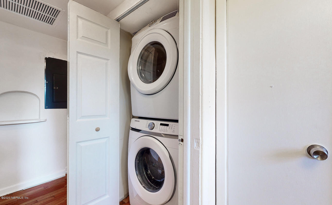 217 Baisden Road Jacksonville, FL 32218 - Photo 16 of 69 Laundry