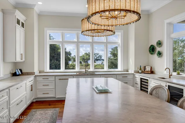 $2,050,000 | 207 Washington Avenue, Ocean Springs, MS 39564