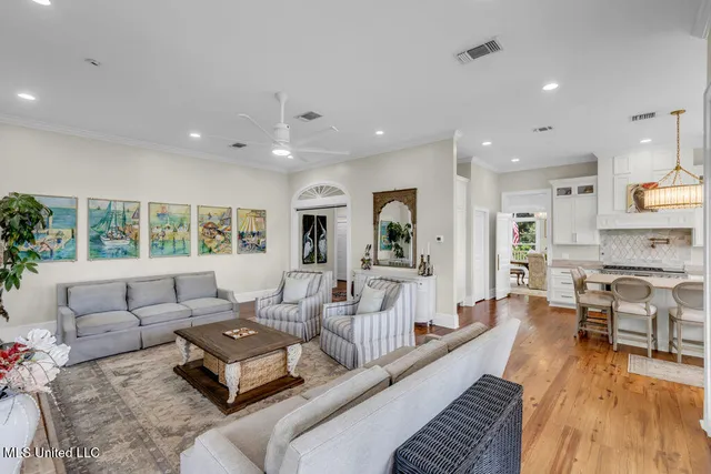 $2,050,000 | 207 Washington Avenue, Ocean Springs, MS 39564