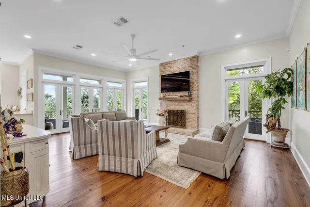 $2,050,000 | 207 Washington Avenue, Ocean Springs, MS 39564