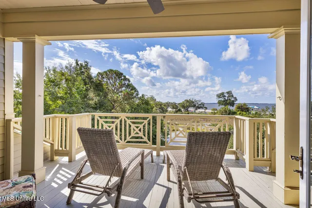 $2,050,000 | 207 Washington Avenue, Ocean Springs, MS 39564