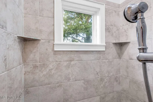 $2,050,000 | 207 Washington Avenue, Ocean Springs, MS 39564