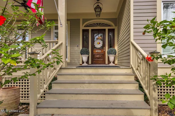 $2,050,000 | 207 Washington Avenue, Ocean Springs, MS 39564