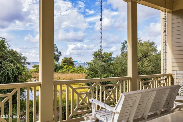 $2,050,000 | 207 Washington Avenue, Ocean Springs, MS 39564