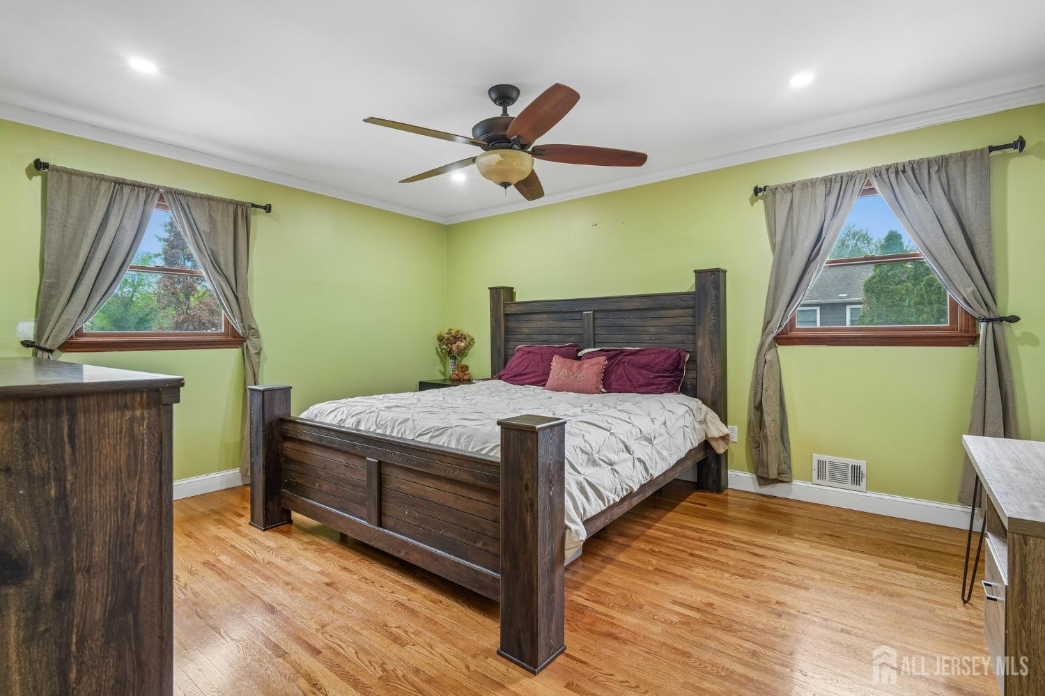 2 Marc Court Edison, NJ 08820 - Photo 20 of 23 a bedroom with a bed and a window