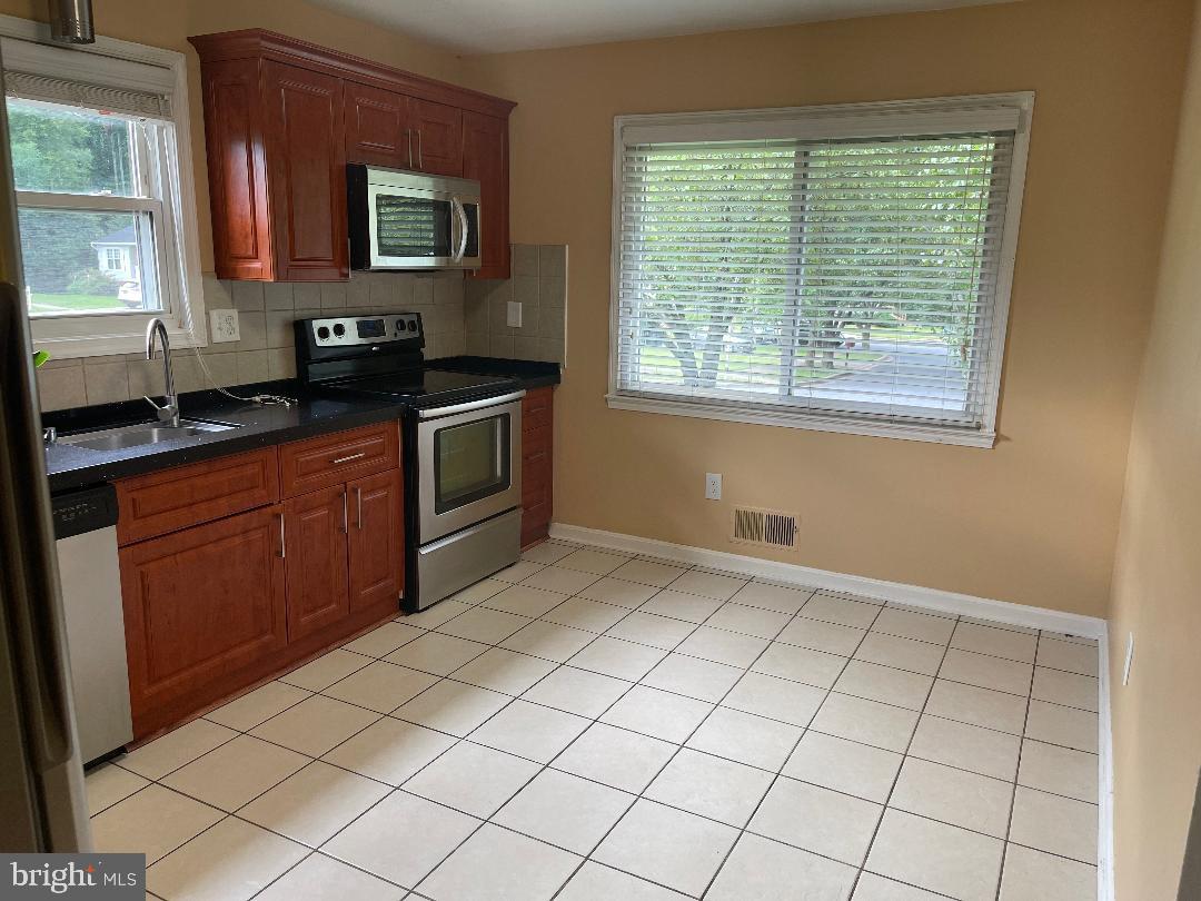 3112 Ivy Bridge Road Fort Washington, MD 20744 - Photo 3 of 29 Gallery Image 3