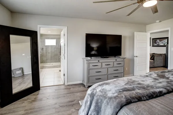 $2,550 | 210 Cold Spg Loop, Unit 1, Bastrop, TX 78602