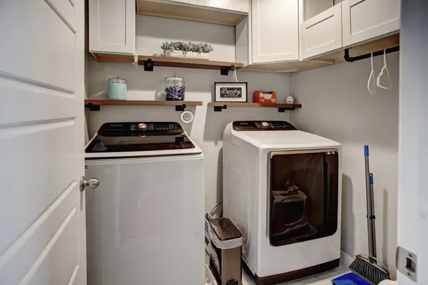 $2,550 | 210 Cold Spg Loop, Unit 1, Bastrop, TX 78602