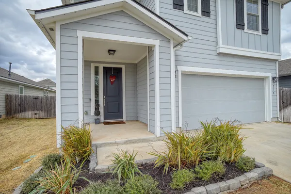 $2,550 | 210 Cold Spg Loop, Unit 1, Bastrop, TX 78602