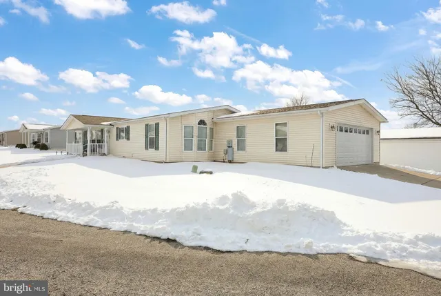 a house view with a outdoor space