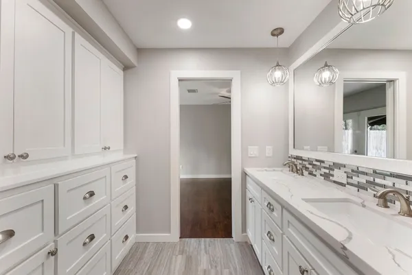 $465,000 | 1 Birchcane Court, The Woodlands, TX 77381